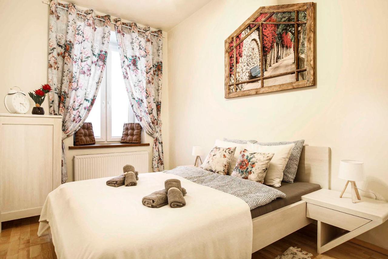 2-Room Apartment With Kitchen, Heart Of Cracow Old Town Krakau Exterior foto
